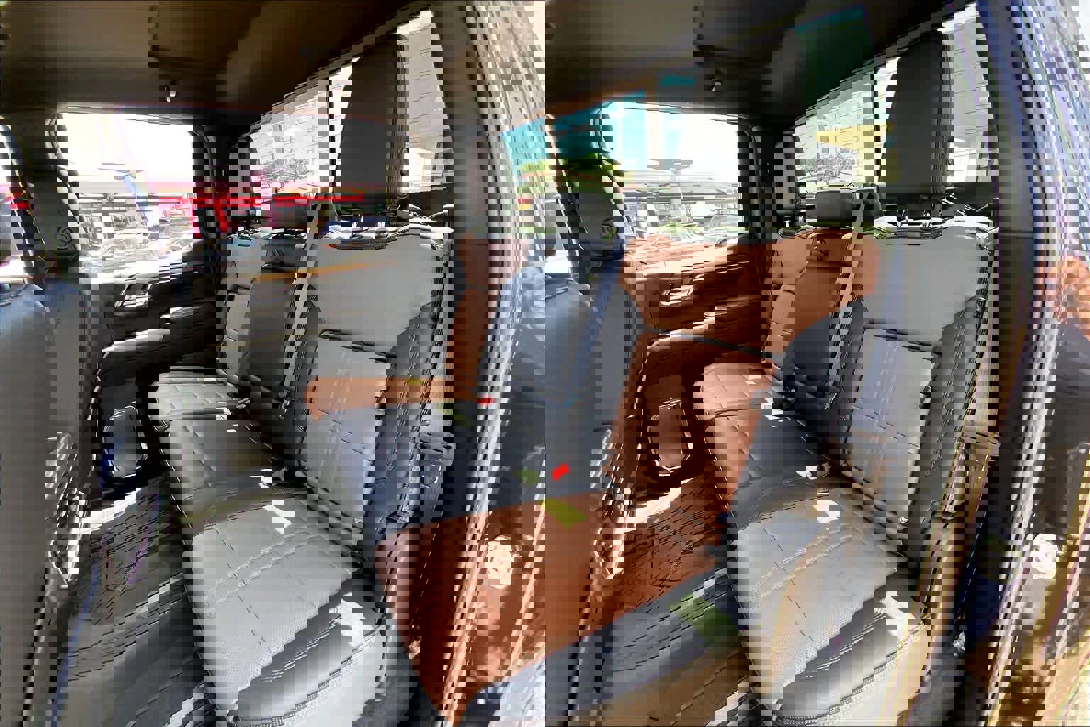 Used 2024 Chevrolet Silverado 1500 High Country w/ Technology Package AWD/4WD image 21