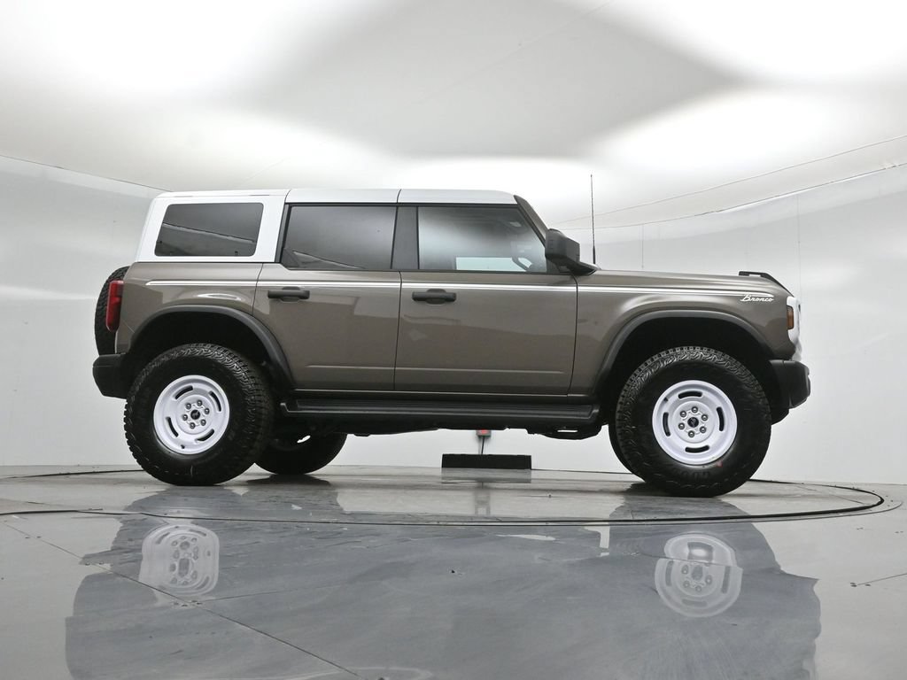 Certified 2026 Ford Bronco Heritage Edition AWD/4WD image 46