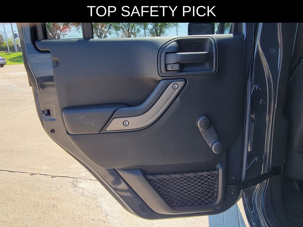 Used 2017 Jeep Wrangler Unlimited Sport w/ Connectivity Group AWD/4WD image 13