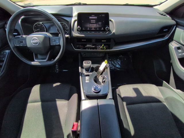 Used 2025 Nissan Rogue SV image 18