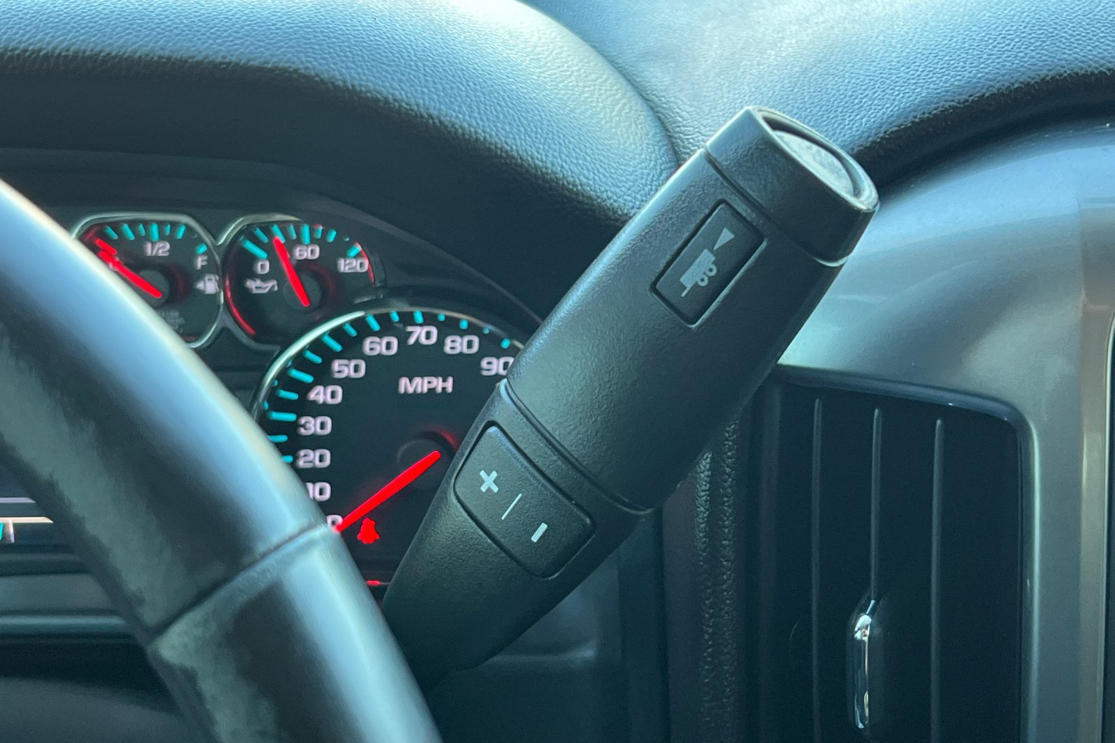 Used 2018 Chevrolet Silverado 2500 LT AWD/4WD image 21