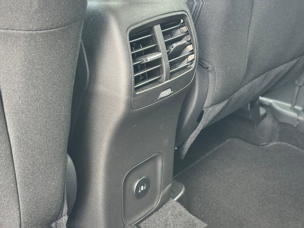 Certified 2024 Ford Escape Active FWD image 23