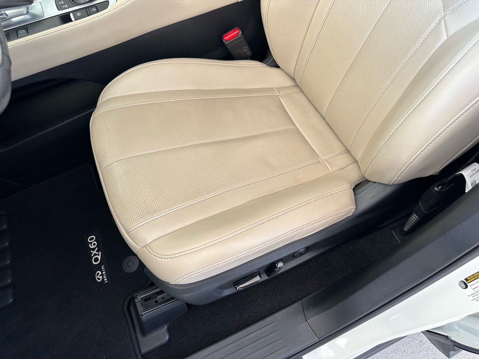 Used 2023 INFINITI QX60 Luxe w/ Cargo Package FWD image 20