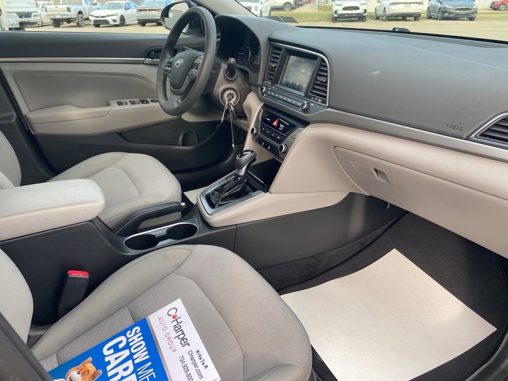 Used 2017 Hyundai Elantra SE image 10