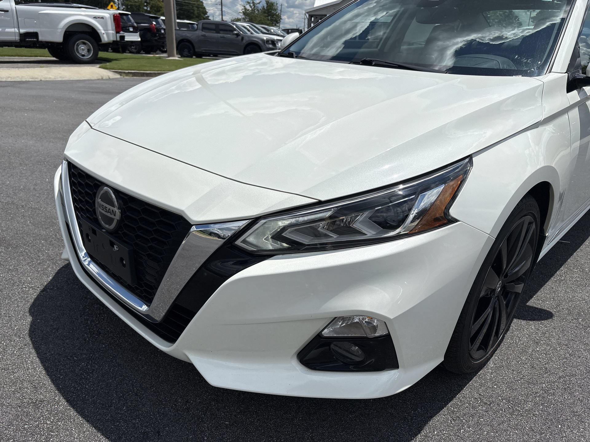 Used 2022 Nissan Altima 2.5 Platinum AWD/4WD image 28