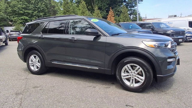 Certified 2022 Ford Explorer XLT w/ Equipment Group 202A AWD/4WD image 7