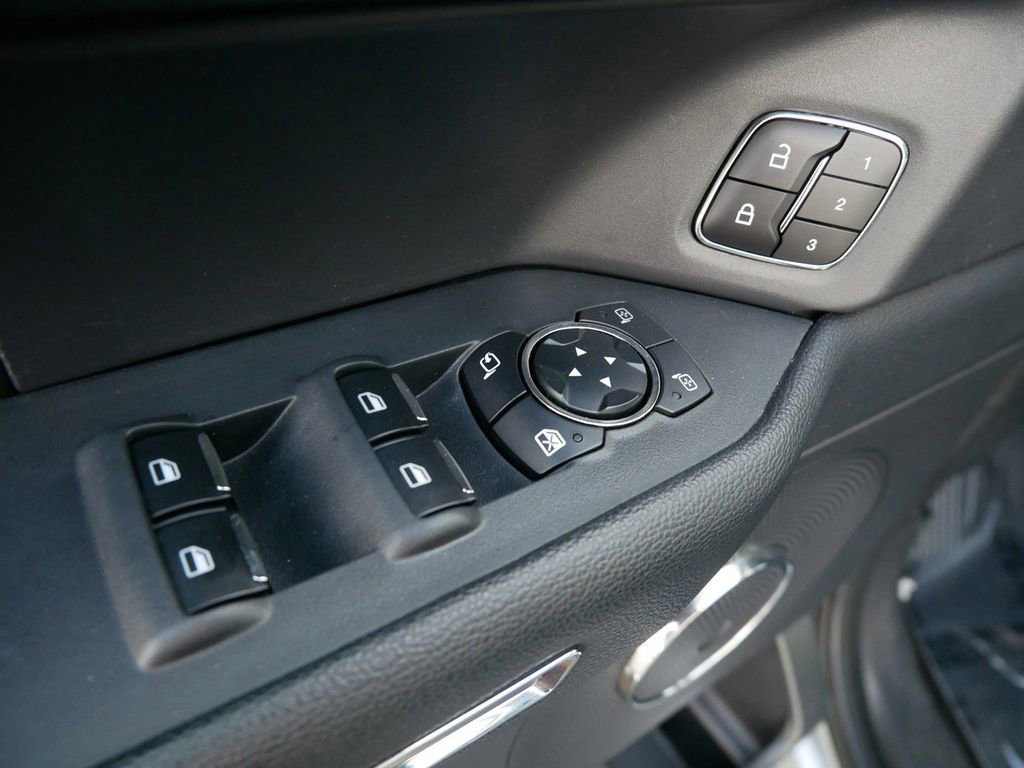 Certified 2023 Ford Expedition Max XLT image 10