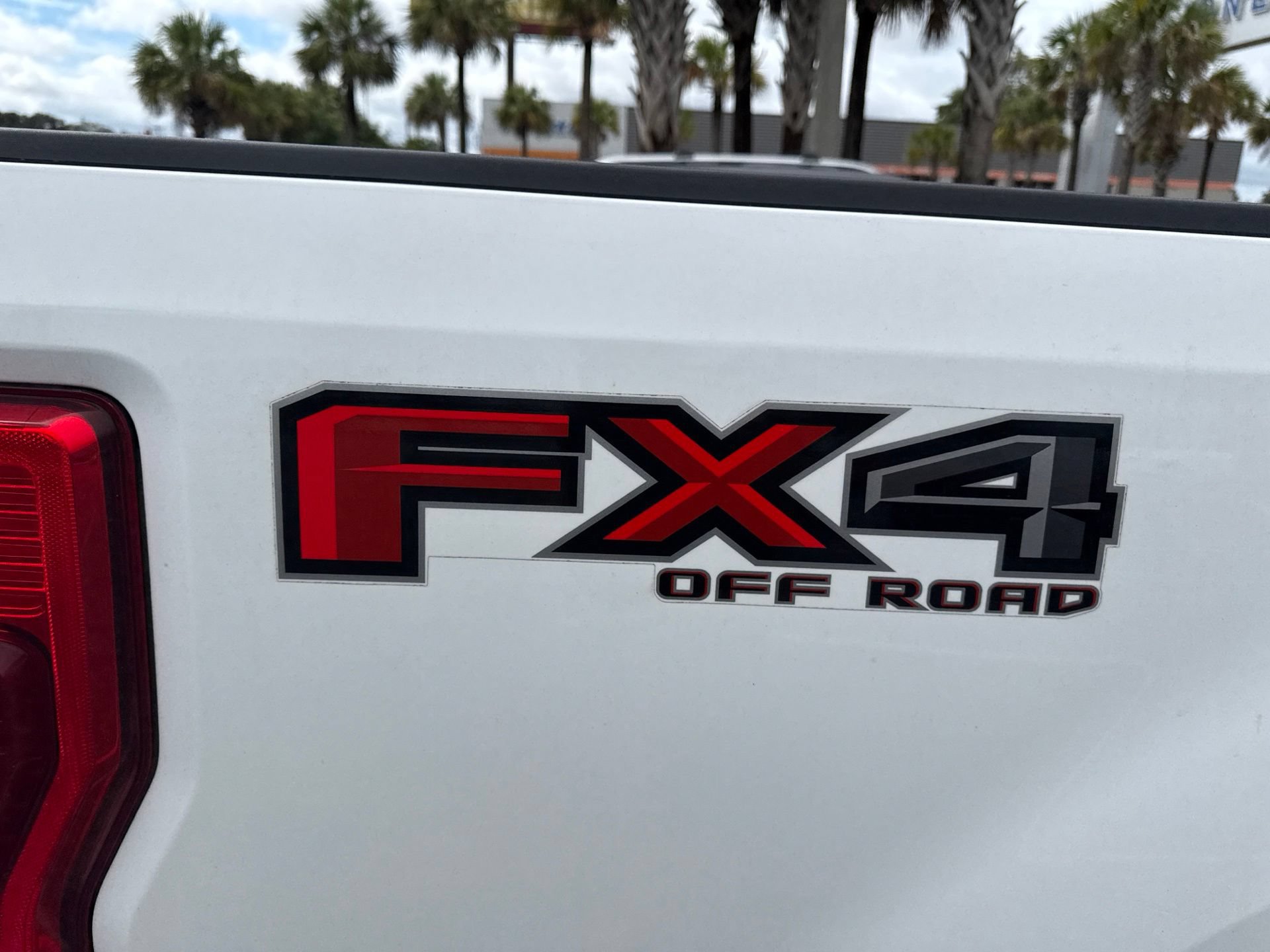 Certified 2020 Ford F250 XLT w/ XLT Premium Package AWD/4WD image 5