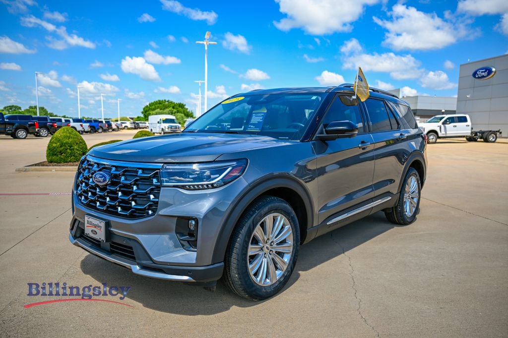 Certified 2025 Ford Explorer Platinum w/ LUX Leather Package AWD/4WD image 3