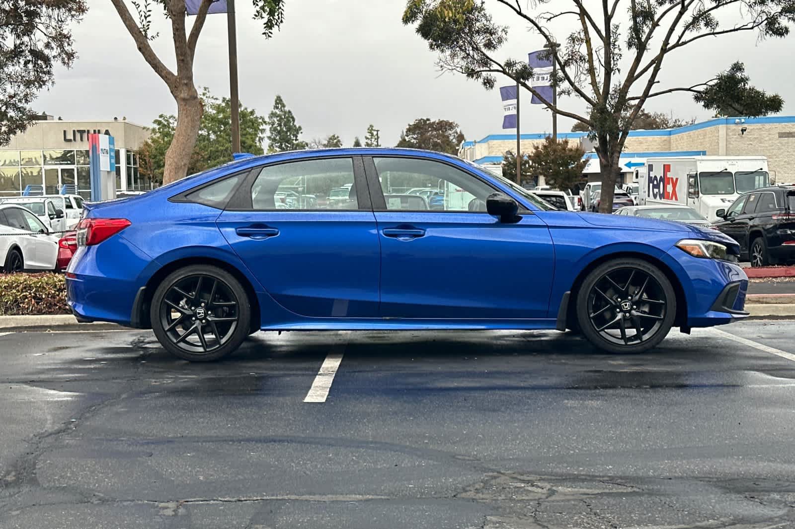 Used 2024 Honda Civic Sport image 9
