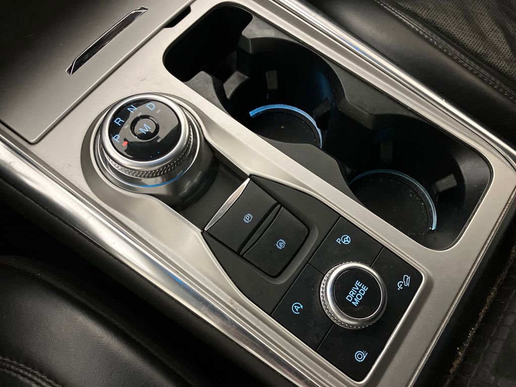 Certified 2020 Ford Explorer Platinum w/ Premium Technology Package image 28