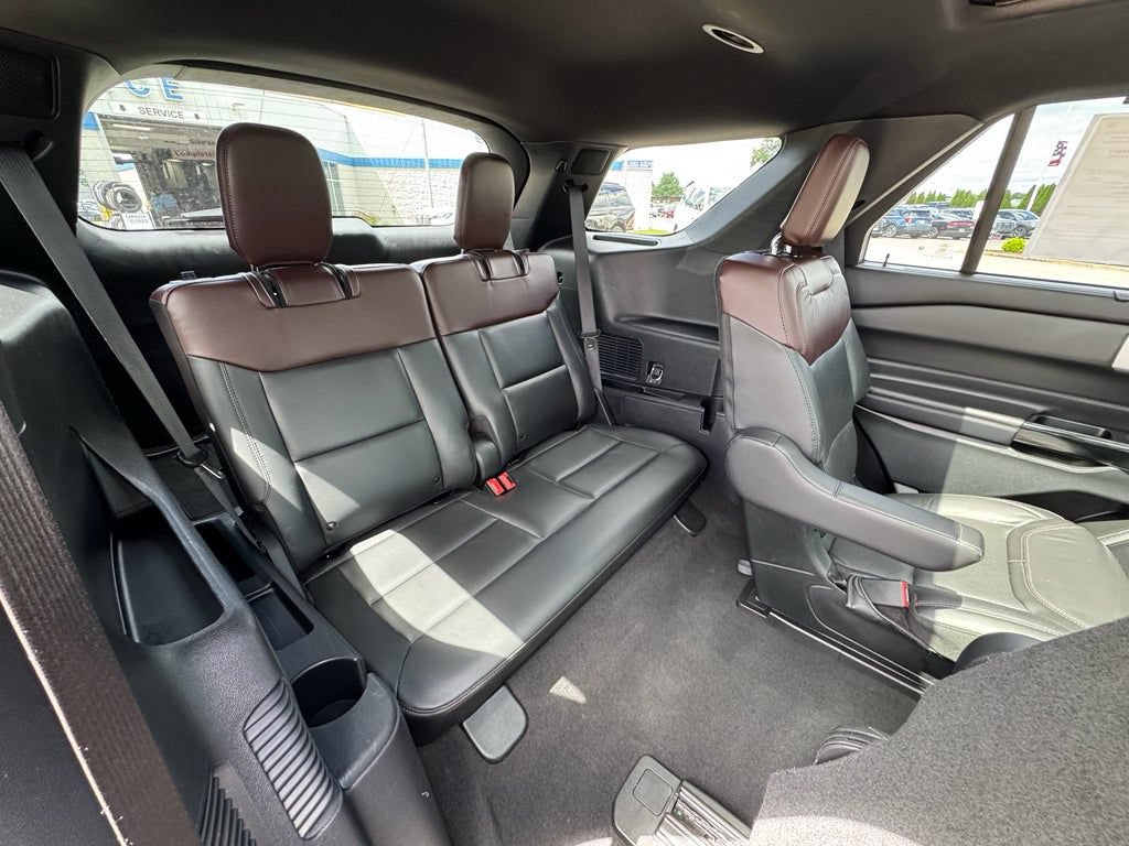 Certified 2022 Ford Explorer Platinum w/ Equipment Group 601A AWD/4WD image 20