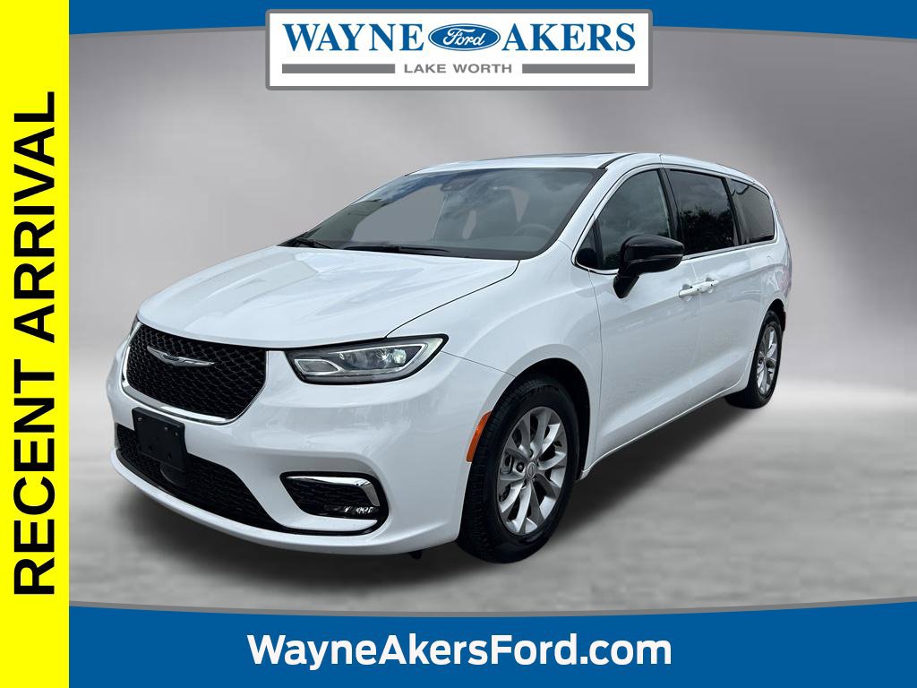 Used 2026 Chrysler Pacifica Limited FWD 360° Tour
