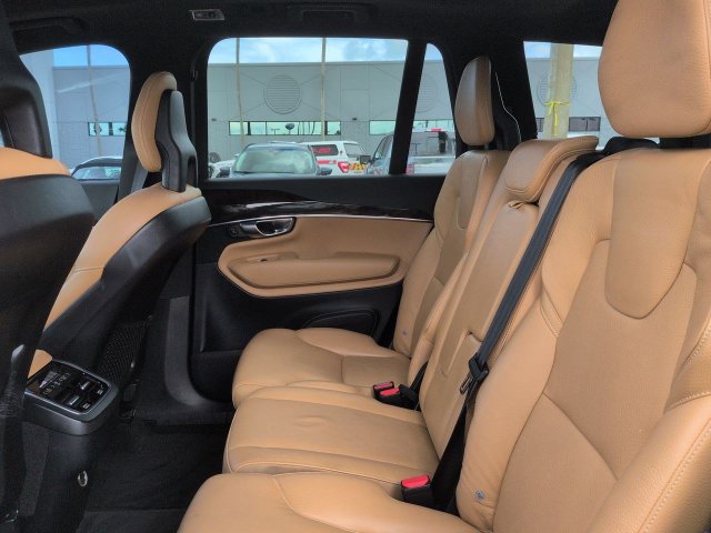 Used 2017 Volvo XC90 T6 Momentum w/ Vision Package AWD/4WD image 16