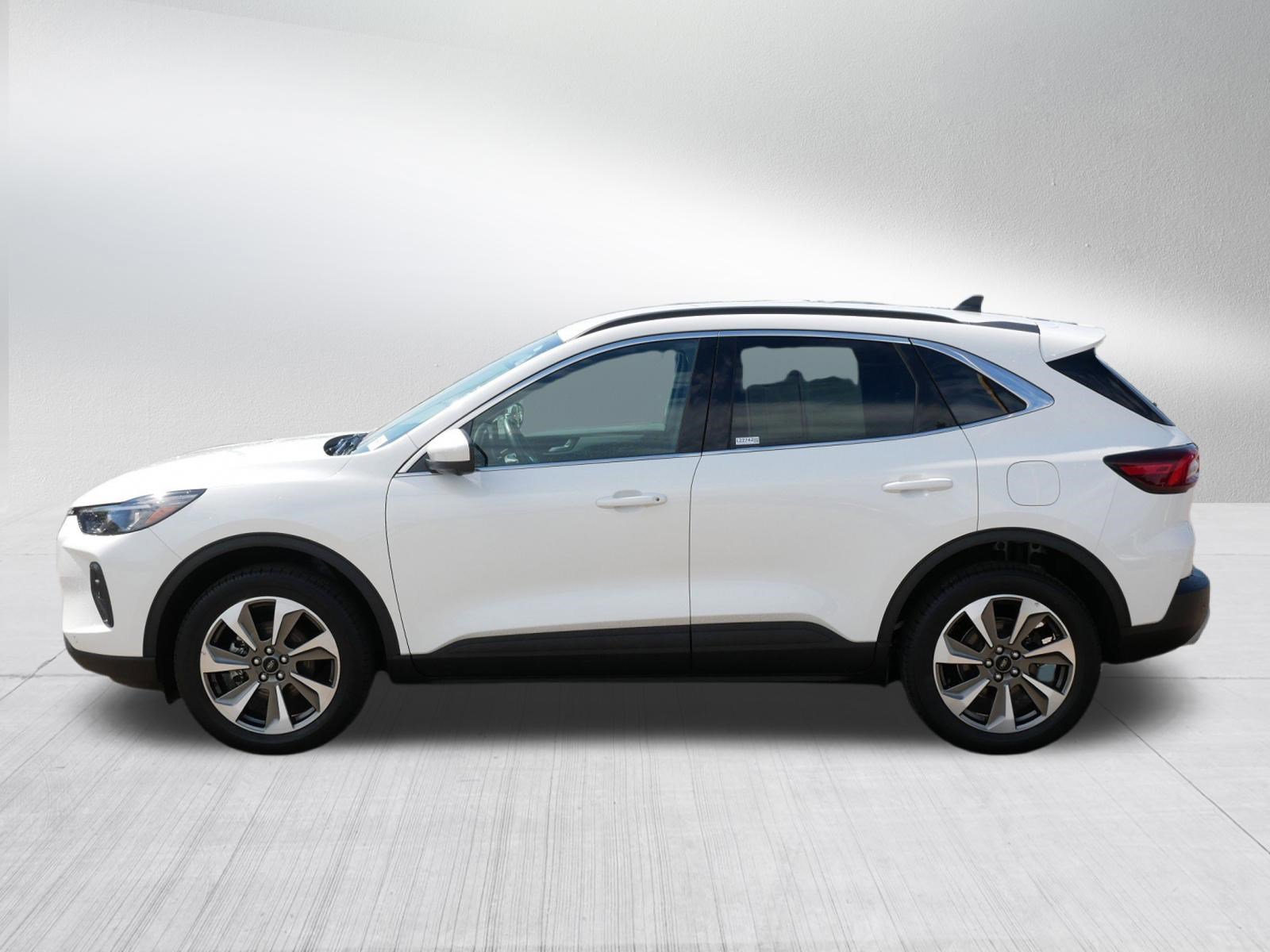 Certified 2024 Ford Escape Platinum AWD/4WD image 4