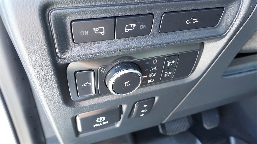 Certified 2021 Ford F150 Platinum w/ Equipment Group 701A High image 13