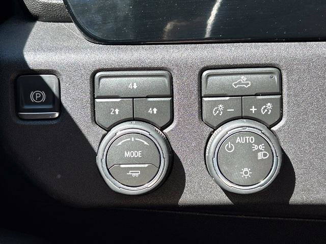 Used 2026 Chevrolet Silverado 2500 LT AWD/4WD image 29