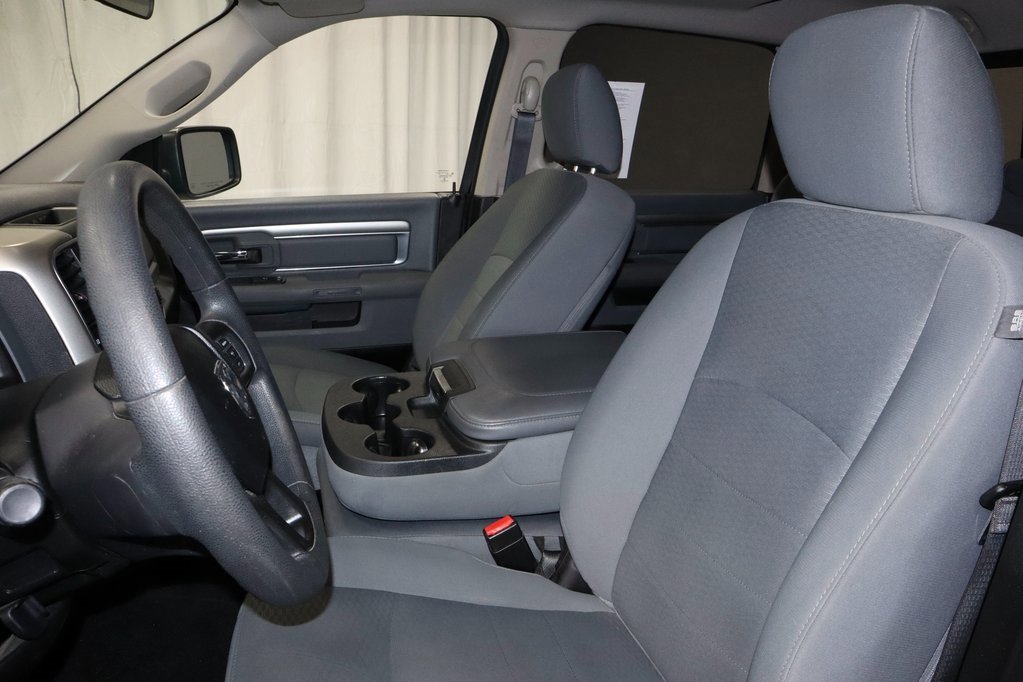 Used 2019 RAM 1500 Classic SLT image 25