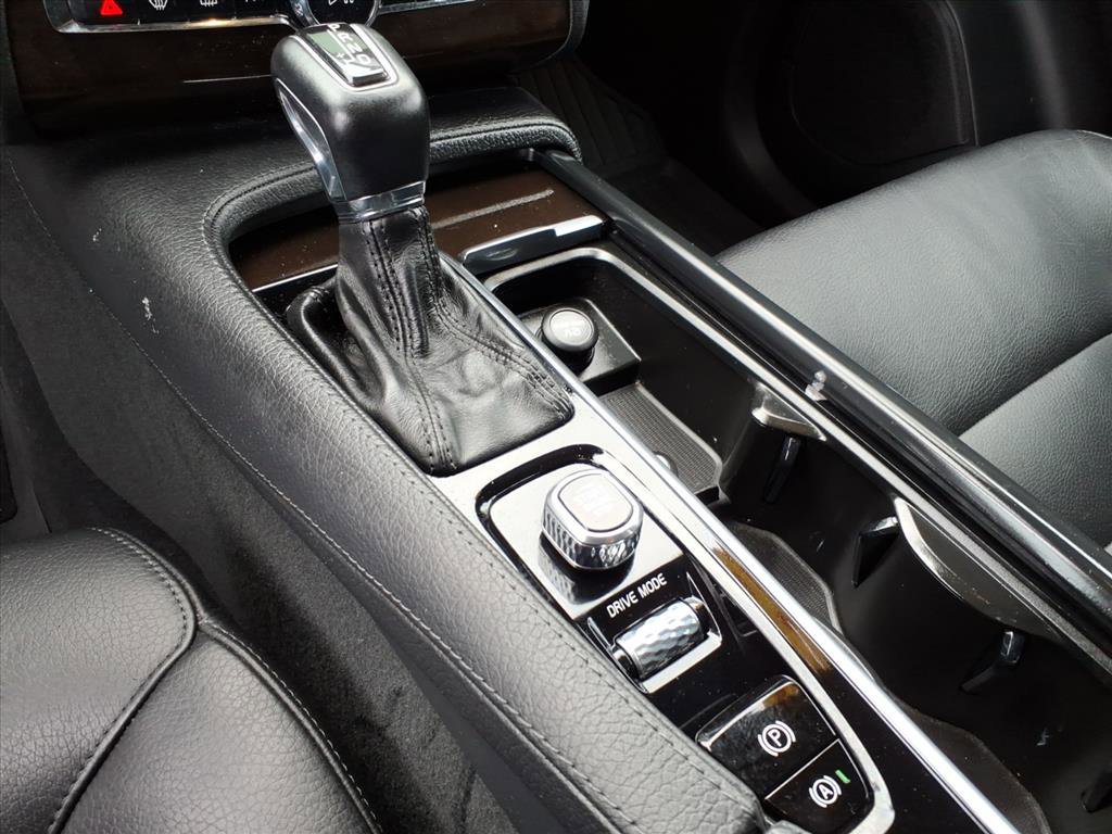 Used 2018 Volvo XC90 T6 Momentum w/ Momentum Plus Package image 22