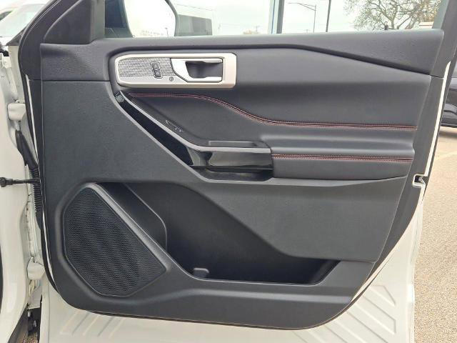 Certified 2023 Ford Explorer ST-Line w/ Class IV Trailer Tow Package image 11