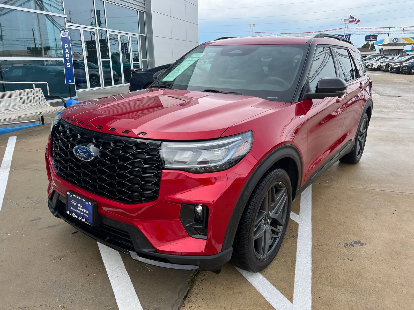 Certified 2025 Ford Explorer ST-Line w/ Premium Package RWD image 7