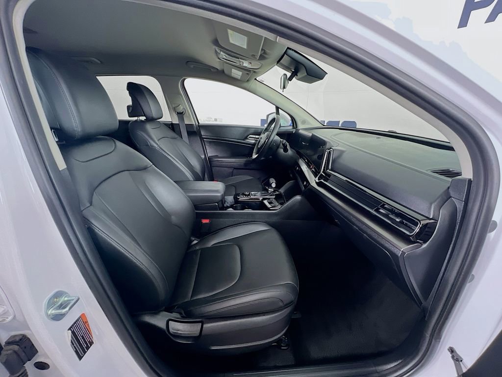 Used 2023 Kia Sportage EX image 32