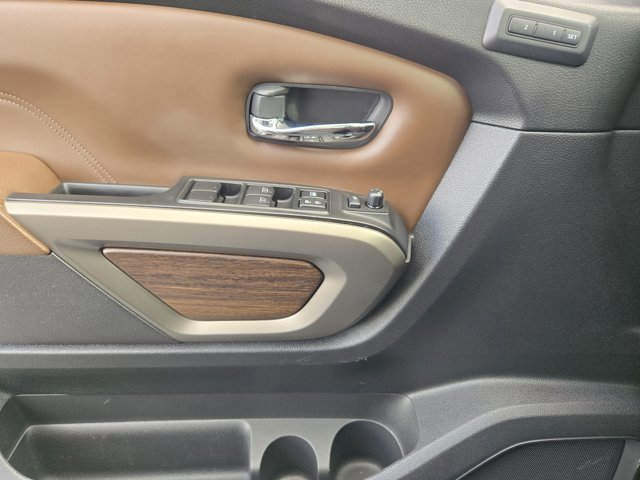 Used 2024 Nissan Titan Platinum Reserve w/ Moonroof Package image 21