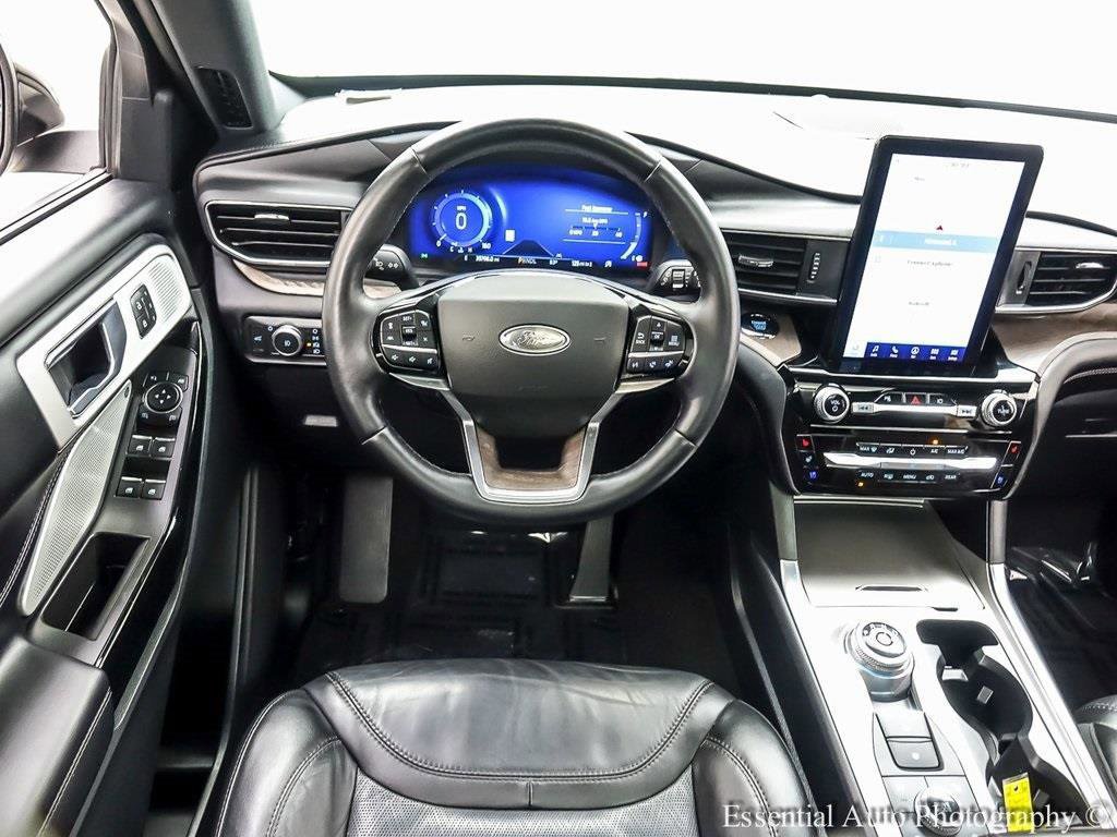 Certified 2022 Ford Explorer Platinum w/ Equipment Group 601A image 14