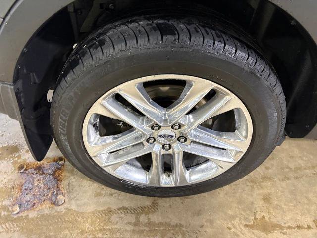 Certified 2017 Ford Explorer XLT w/ Equipment Group 202A AWD/4WD image 29