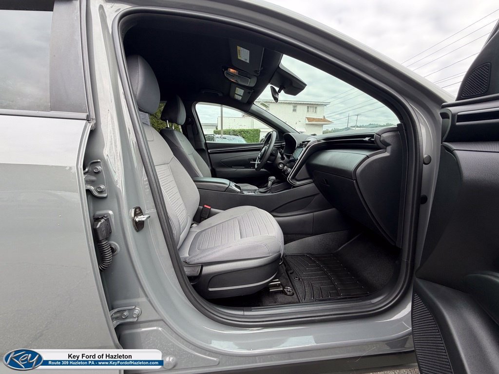 Used 2024 Hyundai Santa Cruz SE FWD image 20