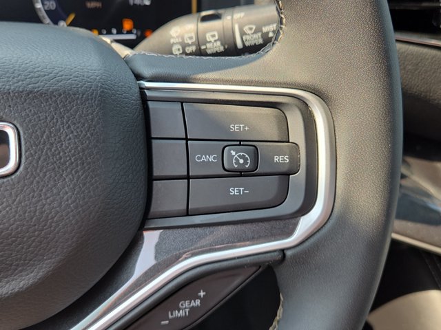 Used 2022 Jeep Wagoneer Series I AWD/4WD image 22