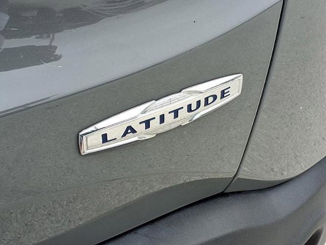 Used 2021 Jeep Renegade Latitude w/ Convenience Group AWD/4WD image 13