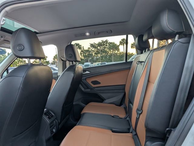 Used 2019 Volkswagen Tiguan SE w/ Panoramic Sunroof Package image 10