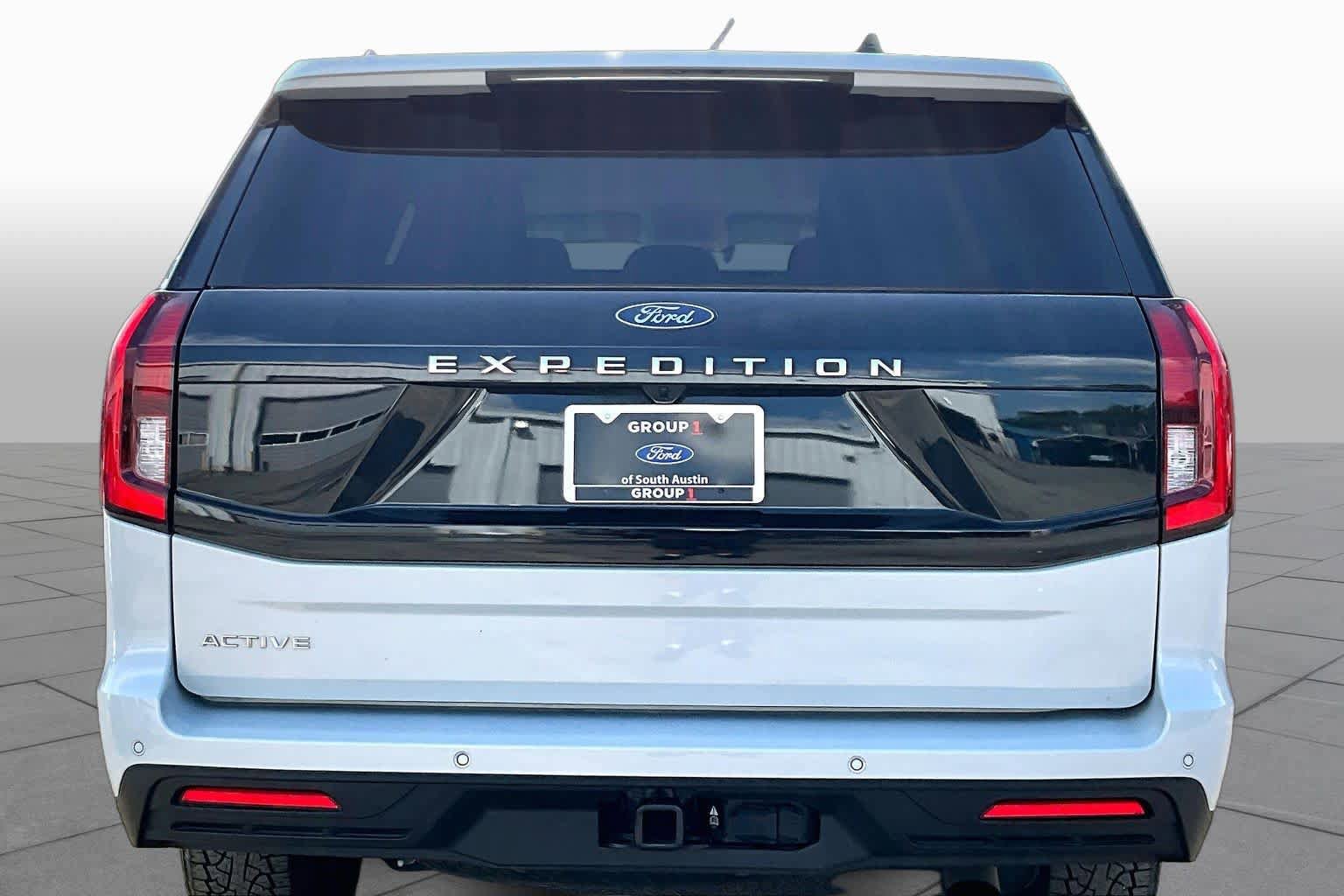 Certified 2025 Ford Expedition Active RWD image 5