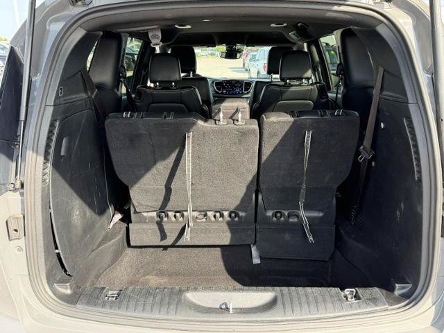 Used 2025 Chrysler Pacifica Select FWD image 5