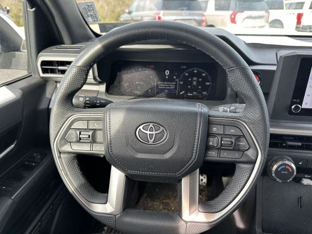 Used 2025 Toyota Tacoma TRD Sport AWD/4WD image 23