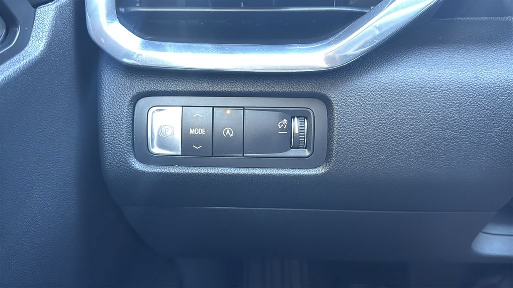 Used 2025 GMC Acadia Elevation FWD image 18