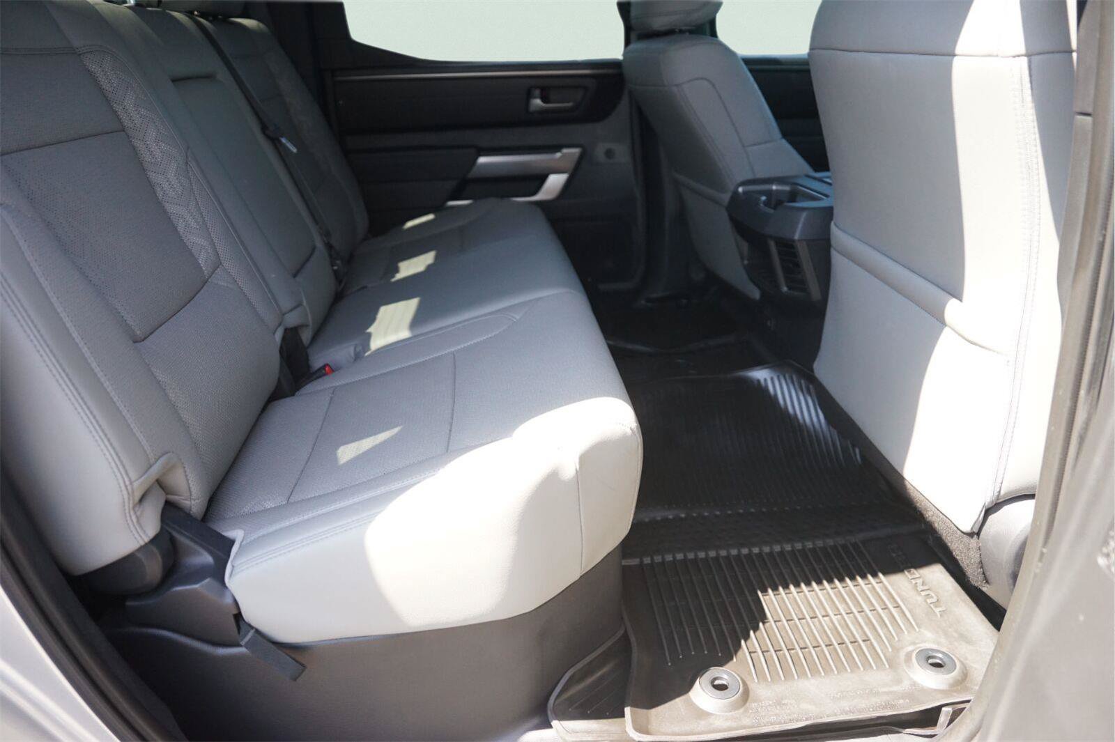 Used 2025 Toyota Tundra SR5 w/ SR5 Premium Package AWD/4WD image 15