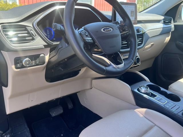Certified 2022 Ford Escape Titanium FWD image 7