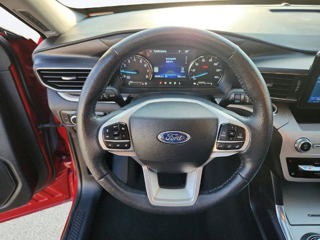 Certified 2023 Ford Explorer XLT w/ Equipment Group 202A RWD image 13