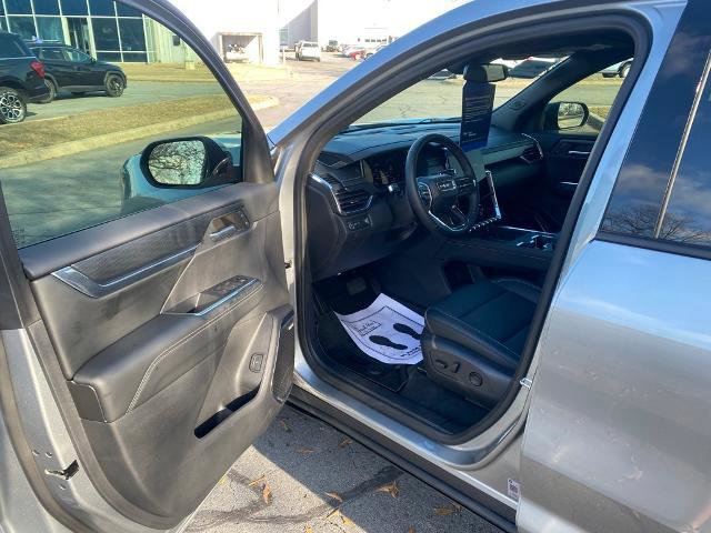 Used 2024 GMC Acadia Elevation w/ LPO, Floor Liner Package image 10