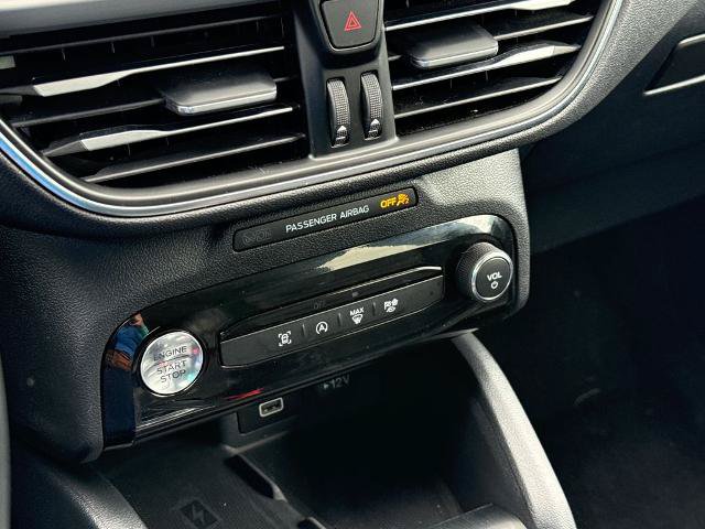 Certified 2025 Ford Escape Platinum AWD/4WD image 22