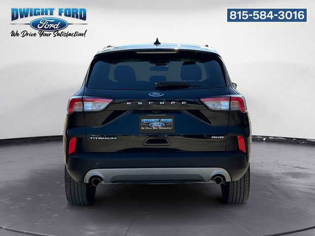 Certified 2022 Ford Escape Titanium AWD/4WD image 4