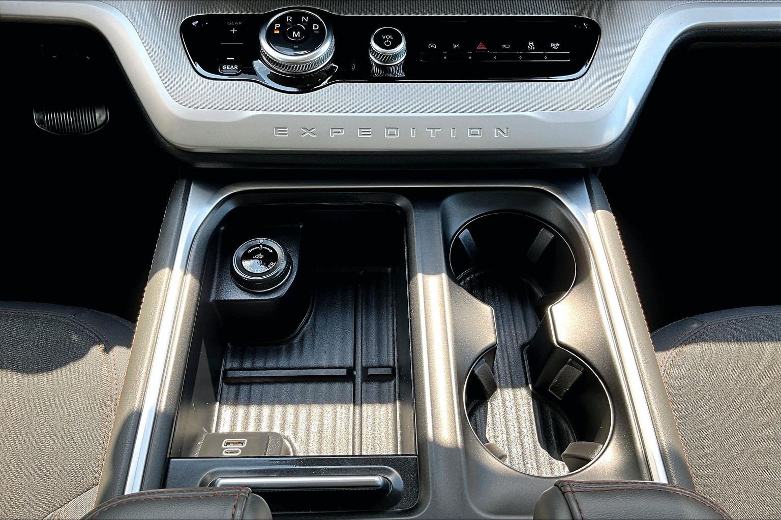 Certified 2025 Ford Expedition Active RWD image 24