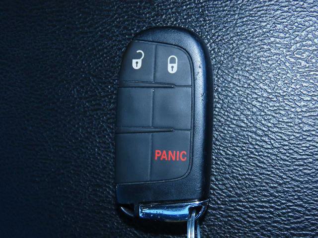 Used 2024 Jeep Compass Latitude image 36