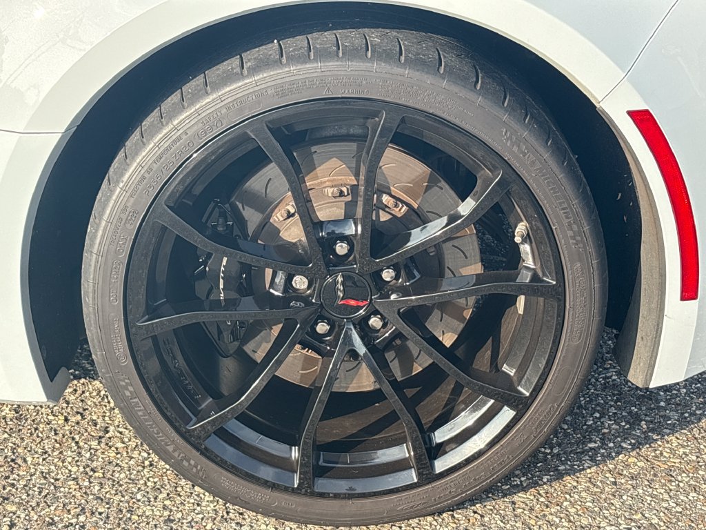 Used 2019 Chevrolet Corvette Grand Sport w/ Carbon Flash Badge Package RWD image 14