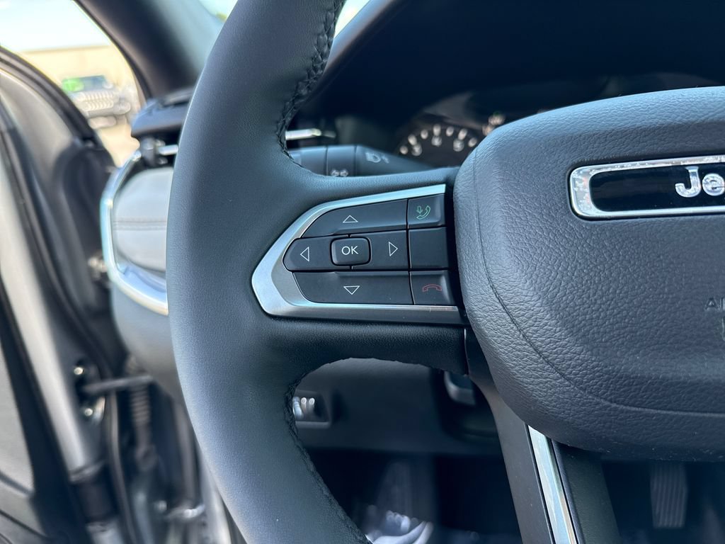 Used 2024 Jeep Compass Limited AWD/4WD image 15