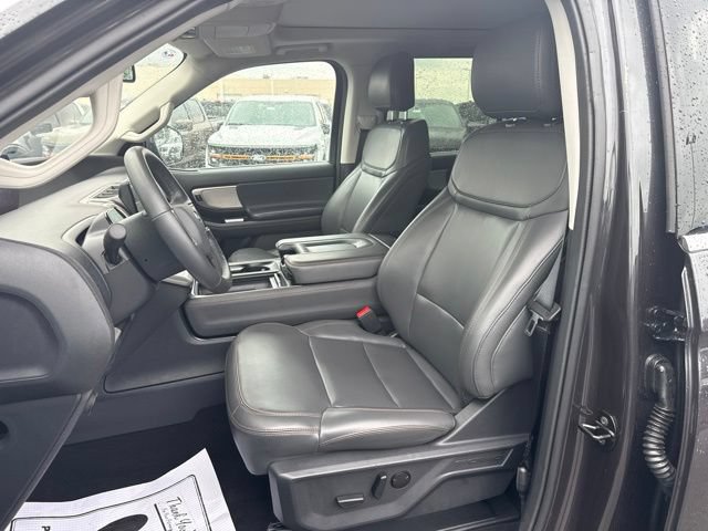 Certified 2025 Ford Expedition Active AWD/4WD image 11