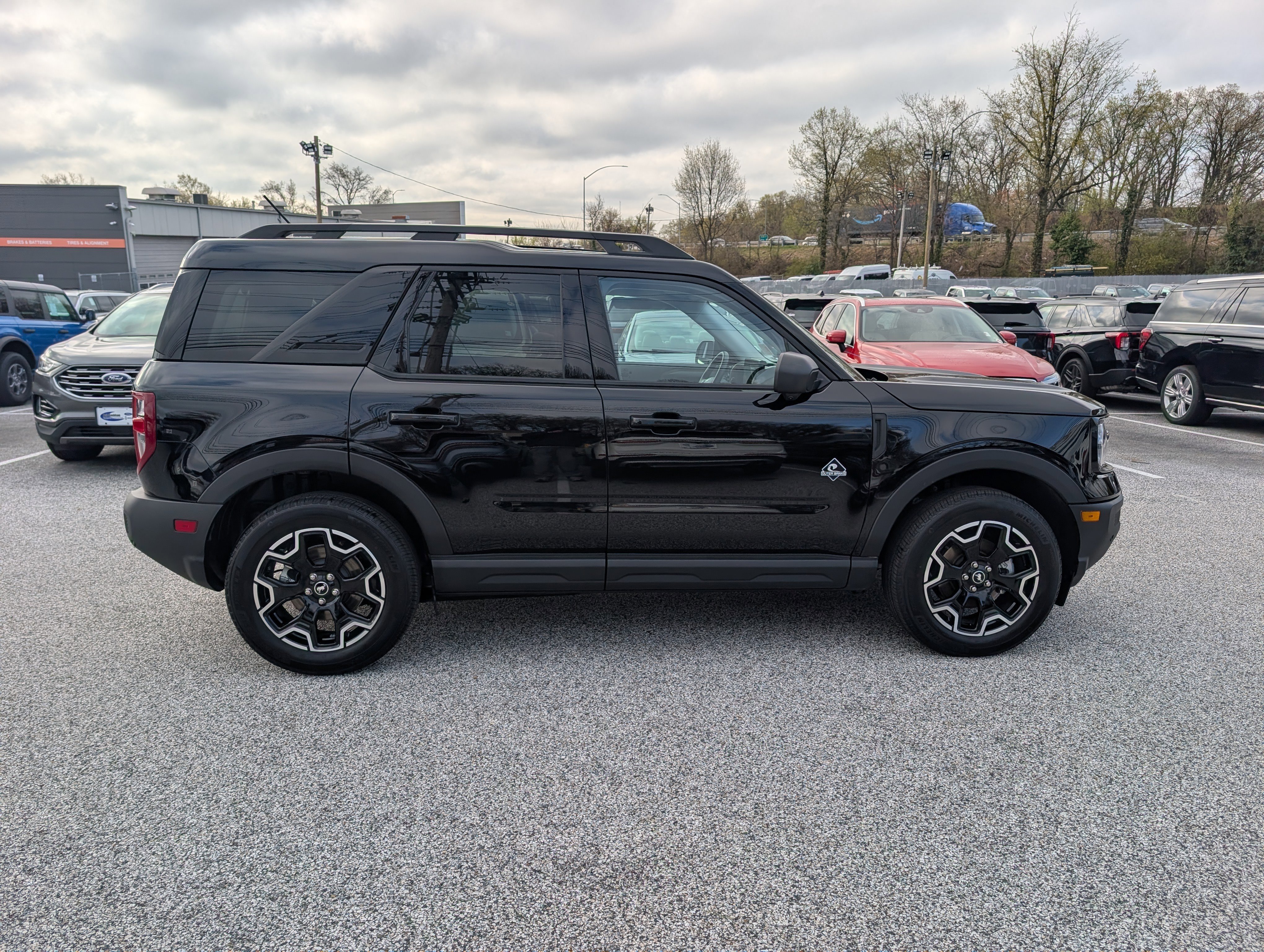 Certified 2025 Ford Bronco Sport Outer Banks w/ Outer Banks Tech Package+ AWD/4WD image 8