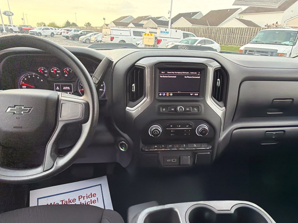 Used 2022 Chevrolet Silverado 1500 Custom Trail Boss AWD/4WD image 23